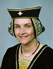 Denise Winklmaier ist Gräfin Margarethe von Waldeck